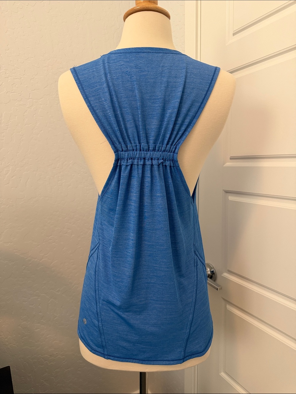 Lululemon In A Cinch Tank - Picture 6 of 9